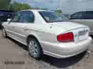 2004 Hyundai Sonata with VIN KMHWF25HX4A991545, listed as a IAAI auction lot 42637357 with 132,665 mi miles and . Bid and sale history available at DreamBid. Image 3.