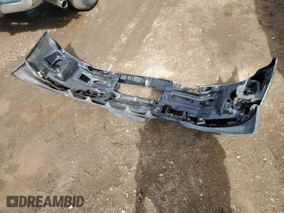 ✅ 2019 Chevrolet Silverado 2500HD Work Truck • VIN: 2GC2CREG2K1180597 • Lot: 61605225. Wystawiony na Copart z przebiegiem Nie podano. Bezpłatny archiwum sprzedaży aukcyjnych z USA i szczegółowy raport historii pojazdu na DreamBid. Zdjęcie 12.