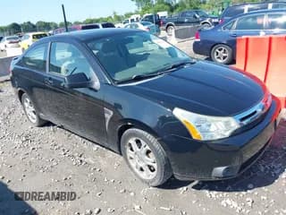 ✅ 2008 Ford Focus SE • VIN: 1FAHP33N98W139937 • Lot: 42643414. Wystawiony na IAAI z przebiegiem 149 072 mil. Bezpłatny archiwum sprzedaży aukcyjnych z USA i szczegółowy raport historii pojazdu na DreamBid. Zdjęcie 1.