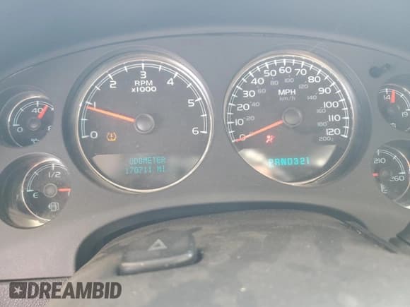 ✅ 2008 Chevrolet Suburban Commercial • VIN: 1GNFC16008R102380 • Lot: 74749604. Wystawiony na Copart z przebiegiem 170 711 mil. Bezpłatny archiwum sprzedaży aukcyjnych z USA i szczegółowy raport historii pojazdu na DreamBid. Zdjęcie 9.