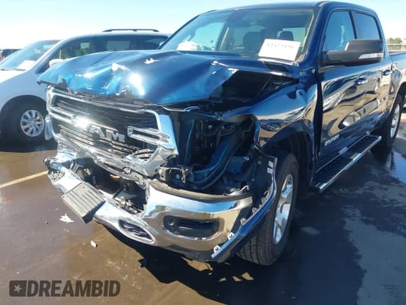 ✅ 2020 Ram 1500 Big Horn • VIN: 1C6SRFFT2LN418965 • Lot: 43473196. Wystawiony na IAAI z przebiegiem 53 722 mil. Bezpłatny archiwum sprzedaży aukcyjnych z USA i szczegółowy raport historii pojazdu na DreamBid. Zdjęcie 19.