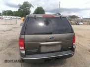 ✅ 2003 Ford Explorer • VIN: 1FMZU65K43UA92733 • Lot: 42093512. Wystawiony na IAAI z przebiegiem 201 805 mil. Bezpłatny archiwum sprzedaży aukcyjnych z USA i szczegółowy raport historii pojazdu na DreamBid. Zdjęcie 16.