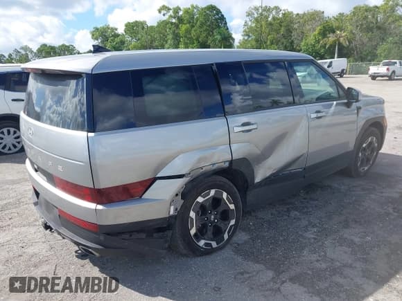 ✅ 2024 Hyundai Santa Fe SE • VIN: 5NMP14GL2RH038880 • Lot: 43404734. Wystawiony na IAAI z przebiegiem 18 561 mil. Bezpłatny archiwum sprzedaży aukcyjnych z USA i szczegółowy raport historii pojazdu na DreamBid. Zdjęcie 4.