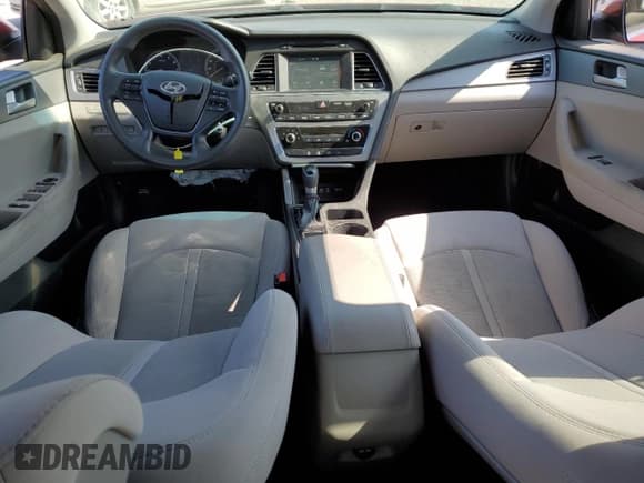 ✅ 2016 Hyundai Sonata SE • VIN: 5NPE24AFXGH349061 • Lot: 62238535. Wystawiony na Copart z przebiegiem 111 609 mil. Bezpłatny archiwum sprzedaży aukcyjnych z USA i szczegółowy raport historii pojazdu na DreamBid. Zdjęcie 8.