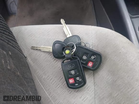 ✅ 2006 Hyundai Elantra GLS • VIN: KMHDN46DX6U345151 • Lot: 42536117. Wystawiony na IAAI z przebiegiem 135 520 mil. Bezpłatny archiwum sprzedaży aukcyjnych z USA i szczegółowy raport historii pojazdu na DreamBid. Zdjęcie 11.