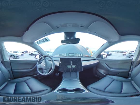 ✅ 2022 Tesla Model Y Long Range • VIN: 7SAYGDEE3NF360692 • Lot: 92936175. Wystawiony na Copart z przebiegiem 28 148 mil. Bezpłatny archiwum sprzedaży aukcyjnych z USA i szczegółowy raport historii pojazdu na DreamBid. Zdjęcie 15.