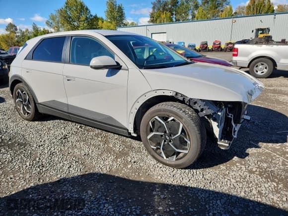 ✅ 2024 Hyundai Ioniq 5 SEL • VIN: KM8KNDDF2RU336251 • Lot: 85644125. Listed on Copart with 5,559 mi. Free auction sales archive from the USA and detailed vehicle history report at DreamBid. Image 4.