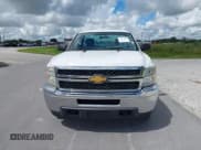 ✅ 2013 Chevrolet Silverado 2500HD Work Truck • VIN: 1GC0CVCG7DF156942 • Lot: 42725390. Wystawiony na IAAI z przebiegiem 177 154 mil. Bezpłatny archiwum sprzedaży aukcyjnych z USA i szczegółowy raport historii pojazdu na DreamBid. Zdjęcie 6.