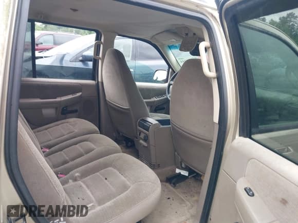 ✅ 2002 Ford Explorer XLT • VIN: 1FMZU73EX2ZA92143 • Лот: 42345344. Опубликован ранее на IAAI с пробегом Не указан. Бесплатный доступ к архиву аукционных продаж из США и подробный отчёт об истории автомобиля на DreamBid. Изображение 8.