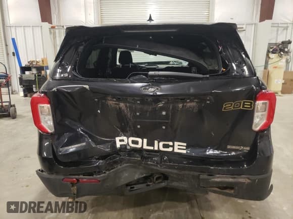 ✅ 2020 Ford Police Interceptor Utility • VIN: 1FM5K8AC3LGB76166 • Лот: 43787015. Опубликован ранее на Copart с пробегом 107 560 миль. Бесплатный доступ к архиву аукционных продаж из США и подробный отчёт об истории автомобиля на DreamBid. Изображение 6.