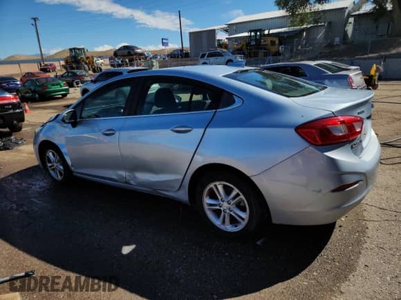✅ 2017 Chevrolet Cruze LT • VIN: 1G1BE5SM0H7175884 • Lot: 81606565. Listed on Copart with 189,402 mi miles. Access the free auction sales archive from the USA and view a detailed vehicle history report at DreamBid. Image 2.