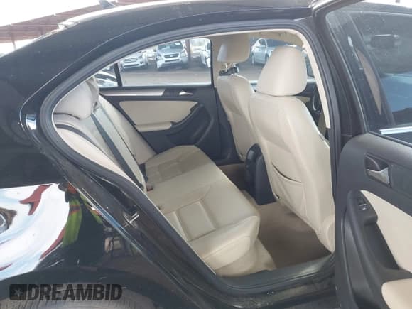 ✅ 2015 Volkswagen Jetta SE • VIN: 3VWD17AJ2FM273961 • Лот: 43804724. Опубликован ранее на IAAI с пробегом 155 447 миль. Бесплатный доступ к архиву аукционных продаж из США и подробный отчёт об истории автомобиля на DreamBid. Изображение 8.