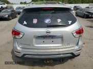 ✅ 2015 Nissan Pathfinder SV • VIN: 5N1AR2MN9FC711565 • Lot: 81233495. Wystawiony na Copart z przebiegiem Nie podano. Bezpłatny archiwum sprzedaży aukcyjnych z USA i szczegółowy raport historii pojazdu na DreamBid. Zdjęcie 6.