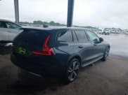 ✅ 2025 Volvo V60 Plus • VIN: YV4L12WK3S2149148 • Лот: 42567146. Опубликован ранее на IAAI с пробегом 1 816 миль. Бесплатный доступ к архиву аукционных продаж из США и подробный отчёт об истории автомобиля на DreamBid. Изображение 4.