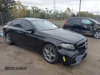 ✅ 2017 Mercedes-Benz E 300 Luxury • VIN: WDDZF4KB0HA217233 • Lot: 43434245. Wystawiony na IAAI z przebiegiem 107 313 mil. Bezpłatny archiwum sprzedaży aukcyjnych z USA i szczegółowy raport historii pojazdu na DreamBid. Zdjęcie 1.