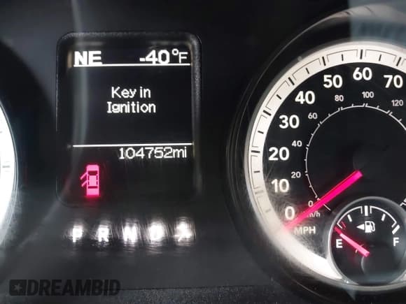 ✅ 2015 Ram 1500 Express • VIN: 1C6RR7KG0FS586039 • Lot: 42987189. Wystawiony na IAAI z przebiegiem 104 752 mil. Bezpłatny archiwum sprzedaży aukcyjnych z USA i szczegółowy raport historii pojazdu na DreamBid. Zdjęcie 15.