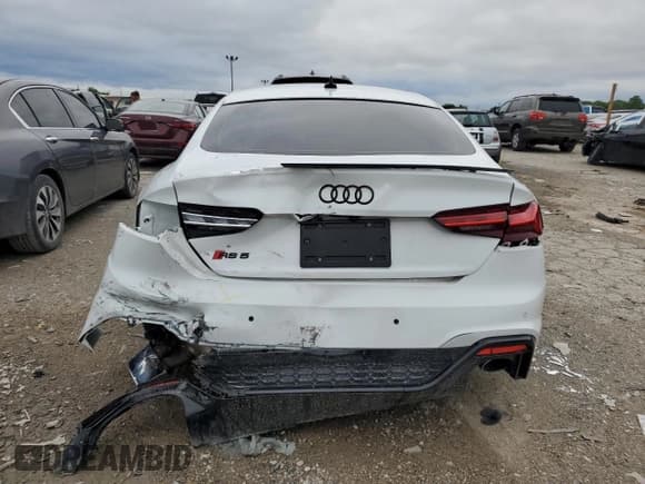 ✅ 2024 Audi RS 5 Sportback • VIN: WUAAWCF59RA901143 • Lot: 68954855. Wystawiony na Copart z przebiegiem Nie podano. Bezpłatny archiwum sprzedaży aukcyjnych z USA i szczegółowy raport historii pojazdu na DreamBid. Zdjęcie 6.