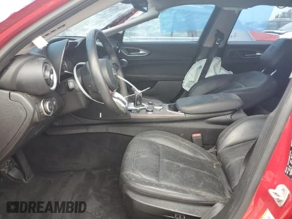 ✅ 2020 Alfa Romeo Giulia Ti Sport • VIN: ZARFANBN7L7632010 • Лот: 63969835. Опубликован ранее на Copart с пробегом Не указан. Бесплатный доступ к архиву аукционных продаж из США и подробный отчёт об истории автомобиля на DreamBid. Изображение 7.