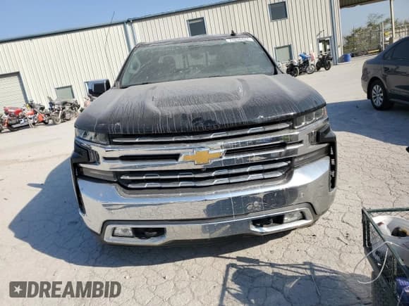 ✅ 2019 Chevrolet Silverado 1500 LTZ • VIN: 3GCUYGEL1KG126095 • Lot: 74836424. Wystawiony na Copart z przebiegiem 81 991 mil. Bezpłatny archiwum sprzedaży aukcyjnych z USA i szczegółowy raport historii pojazdu na DreamBid. Zdjęcie 5.