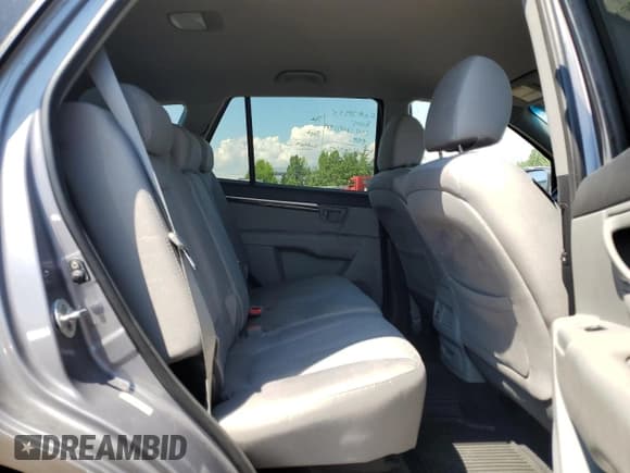 ✅ 2008 Hyundai Santa Fe GL • VIN: 5NMSG73E48H193978 • Lot: 88764815. Listed on Copart with 275,576 mi. Free auction sales archive from the USA and detailed vehicle history report at DreamBid. Image 11.
