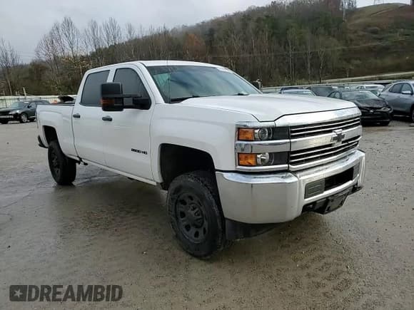 ✅ 2016 Chevrolet Silverado 2500HD Work Truck • VIN: 1GC1KUEG3GF168184 • Лот: 81453334. Опубликован ранее на Copart с пробегом 100 612 миль. Бесплатный доступ к архиву аукционных продаж из США и подробный отчёт об истории автомобиля на DreamBid. Изображение 11.