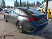 ✅ 2022 Kia Forte LXS • VIN: 3KPF24AD9NE457157 • Lot: 43463978. Wystawiony na IAAI z przebiegiem 54 231 mil. Bezpłatny archiwum sprzedaży aukcyjnych z USA i szczegółowy raport historii pojazdu na DreamBid. Zdjęcie 3.