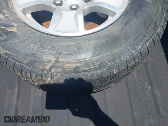 ✅ 2014 Chevrolet Silverado 1500 LT • VIN: 1GCNCREH4EZ370760 • Лот: 42570552. Опубликован ранее на IAAI с пробегом 105 951 миль. Бесплатный доступ к архиву аукционных продаж из США и подробный отчёт об истории автомобиля на DreamBid. Изображение 17.