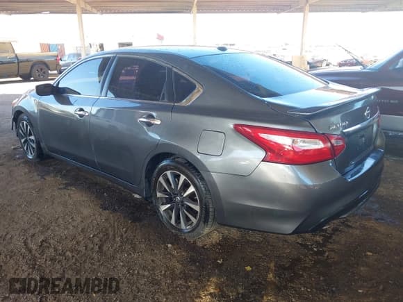 ✅ 2018 Nissan Altima SV • VIN: 1N4AL3APXJC261392 • Lot: 43629450. Listed on IAAI with 140,057 mi. Free auction sales archive from the USA and detailed vehicle history report at DreamBid. Image 3.