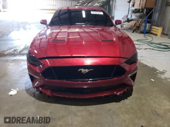 ✅ 2019 Ford Mustang GT Premium • VIN: 1FA6P8CF5K5199353 • Lot: 92352645. Wystawiony na Copart z przebiegiem 60 636 mil. Bezpłatny archiwum sprzedaży aukcyjnych z USA i szczegółowy raport historii pojazdu na DreamBid. Zdjęcie 5.