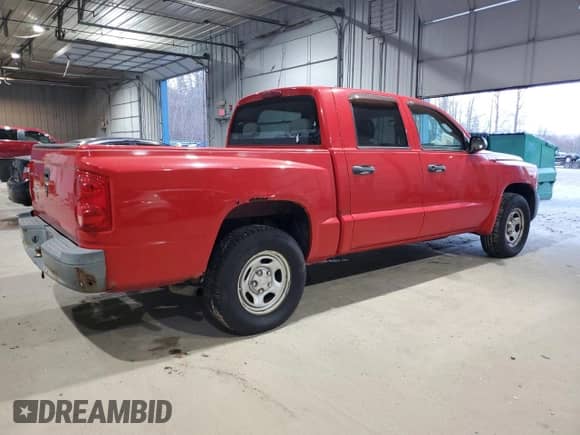 2008 Dodge Dakota ST z VIN 1D7HW28K78S511598, wystawiony jako Copart lot #83251644 z przebiegiem 216 120 mil mil oraz Czysty tytuł • Clean title. Historia ofert i sprzedaży dostępna na DreamBid. Obrazek 3.