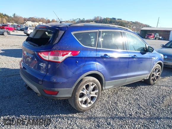 ✅ 2016 Ford Escape SE • VIN: 1FMCU9G90GUC19310 • Lot: 43629957. Listed on IAAI with 93,611 mi. Free auction sales archive from the USA and detailed vehicle history report at DreamBid. Image 4.