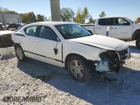 ✅ 2010 Dodge Avenger R/T • VIN: 1B3CC5FB8AN186998 • Лот: 75429204. Опубликован ранее на Copart с пробегом 200 252 миль. Бесплатный доступ к архиву аукционных продаж из США и подробный отчёт об истории автомобиля на DreamBid. Изображение 4.