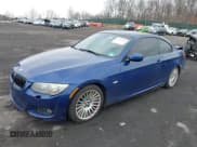 ✅ 2011 BMW 3 Series 335i • VIN: WBAKG7C59BE262848 • Лот: 41913612. Опубликован ранее на IAAI с пробегом 119 894 миль. Бесплатный доступ к архиву аукционных продаж из США и подробный отчёт об истории автомобиля на DreamBid. Изображение 2.
