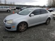 ✅ 2005 Volkswagen Jetta 2.5L • VIN: 3VWDF71K55M639159 • Lot: 84507684. Listed on Copart with 63,398 mi. Free auction sales archive from the USA and detailed vehicle history report at DreamBid. Image 1.