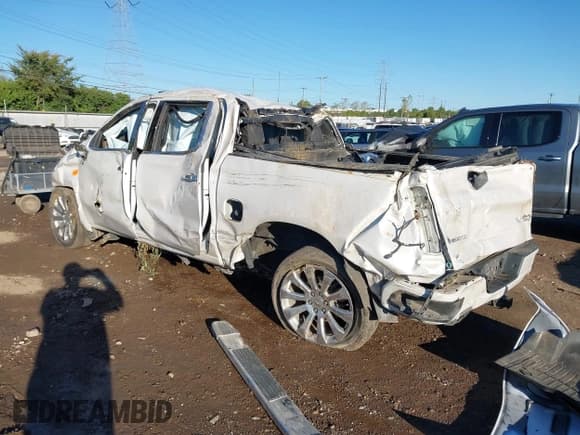 ✅ 2020 Chevrolet Silverado 1500 High Country • VIN: 3GCUYHED6LG321853 • Lot: 43413516. Listed on IAAI with 105,013 mi. Free auction sales archive from the USA and detailed vehicle history report at DreamBid. Image 3.