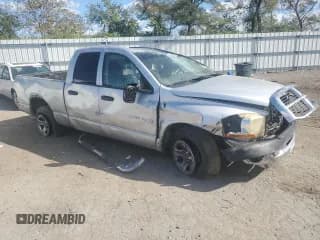 ✅ 2006 Dodge 1500 ST • VIN: 1D7HA18K26J185821 • Лот: 70037434. Опубликован ранее на Copart с пробегом Не указан. Бесплатный доступ к архиву аукционных продаж из США и подробный отчёт об истории автомобиля на DreamBid. Изображение 4.