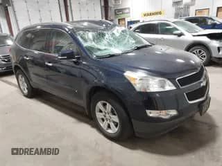 2010 Chevrolet Traverse 1LT z VIN 1GNLVFED7AS111140, wystawiony jako IAAI lot #42988266 z przebiegiem 101 954 mil mil oraz . Historia ofert i sprzedaży dostępna na DreamBid. Obrazek 1.