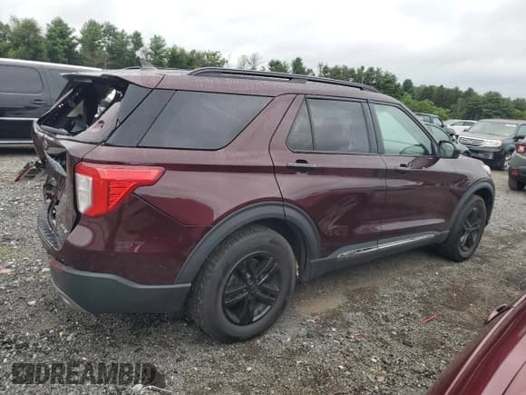 ✅ 2022 Ford Explorer XLT • VIN: 1FMSK8DHXNGB27656 • Lot: 66906875. Wystawiony na Copart z przebiegiem 61 588 mil. Bezpłatny archiwum sprzedaży aukcyjnych z USA i szczegółowy raport historii pojazdu na DreamBid. Zdjęcie 3.