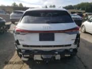 ✅ 2022 Audi Q4 e-tron Premium Plus • VIN: WA1H2BFZ8NP042634 • Лот: 69590233. Опубликован ранее на Copart с пробегом 13 868 миль. Бесплатный доступ к архиву аукционных продаж из США и подробный отчёт об истории автомобиля на DreamBid. Изображение 6.
