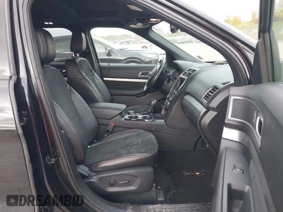 ✅ 2019 Ford Explorer XLT • VIN: 1FM5K8D83KGA85890 • Лот: 43371530. Опубликован ранее на IAAI с пробегом 118 503 миль. Бесплатный доступ к архиву аукционных продаж из США и подробный отчёт об истории автомобиля на DreamBid. Изображение 5.