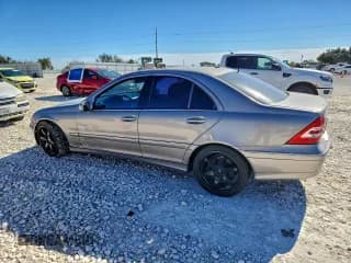 ✅ 2007 Mercedes-Benz C 280 Luxury • VIN: WDBRF92HX7F908846 • Lot: 93188005. Listed on Copart with 203,588 mi. Free auction sales archive from the USA and detailed vehicle history report at DreamBid. Image 2.