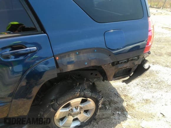 ✅ 2005 Toyota 4Runner Limited • VIN: JTEBT17R358024498 • Lot: 42600236. Listed on IAAI with 242,145 mi. Free auction sales archive from the USA and detailed vehicle history report at DreamBid. Image 6.