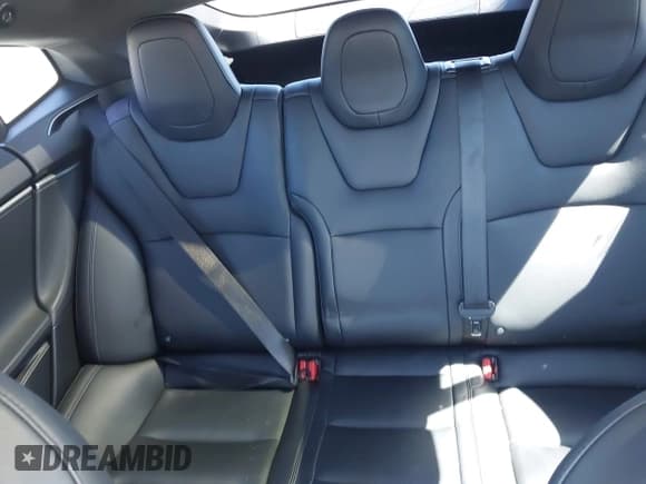 ✅ 2020 Tesla Model S Long Range • VIN: 5YJSA1E26LF415223 • Lot: 43177985. Wystawiony na IAAI z przebiegiem Nie podano. Bezpłatny archiwum sprzedaży aukcyjnych z USA i szczegółowy raport historii pojazdu na DreamBid. Zdjęcie 8.