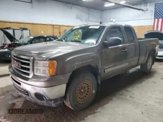 ✅ 2012 GMC Sierra 1500 SLE • VIN: 1GTR2VE79CZ177389 • Лот: 82653485. Опубликован ранее на Copart с пробегом 152 358 миль. Бесплатный доступ к архиву аукционных продаж из США и подробный отчёт об истории автомобиля на DreamBid. Изображение 1.