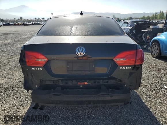 ✅ 2012 Volkswagen Jetta SEL • VIN: 3VWLP7AJ5CM411787 • Lot: 55701875. Listed on Copart with 194,969 mi. Free auction sales archive from the USA and detailed vehicle history report at DreamBid. Image 6.