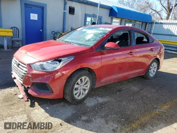 ✅ 2021 Hyundai Accent SE • VIN: 3KPC24A60ME128477 • Лот: 43477205. Опубликован ранее на Copart с пробегом 89 033 миль. Бесплатный доступ к архиву аукционных продаж из США и подробный отчёт об истории автомобиля на DreamBid. Изображение 1.