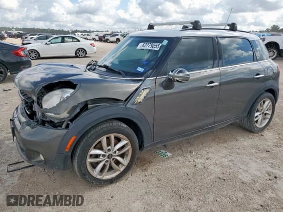 ✅ 2014 MINI Countryman S • VIN: WMWZC3C54EWP29188 • Lot: 62279055. Listed on Copart with 126,729 mi. Free auction sales archive from the USA and detailed vehicle history report at DreamBid. Image 1.
