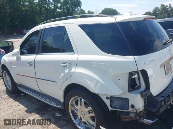 ✅ 2009 Mercedes-Benz M 320 • VIN: 4JGBB25E89A487843 • Lot: 42638452. Wystawiony na IAAI z przebiegiem 192 689 mil. Bezpłatny archiwum sprzedaży aukcyjnych z USA i szczegółowy raport historii pojazdu na DreamBid. Zdjęcie 3.