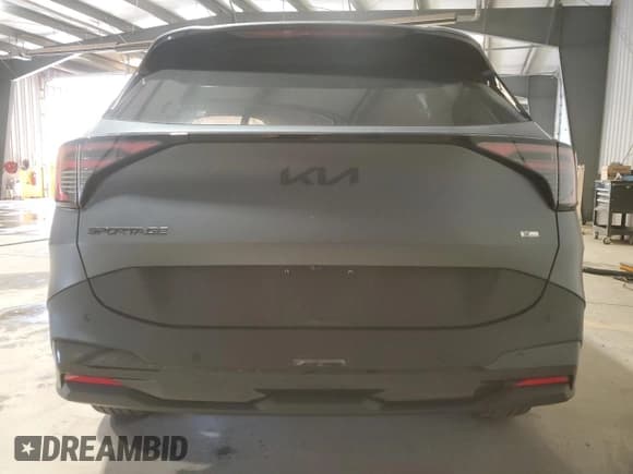 ✅ 2026 Kia Sportage X-Line • VIN: KNDPVDDGXT7267057 • Lot: 85686955. Wystawiony na Copart z przebiegiem 8 778 mil. Bezpłatny archiwum sprzedaży aukcyjnych z USA i szczegółowy raport historii pojazdu na DreamBid. Zdjęcie 6.