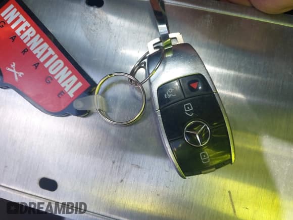 ✅ 2018 Mercedes-Benz E 43 AMG • VIN: WDDZF6EB6JA322257 • Lot: 43322111. Listed on IAAI with 129,748 mi. Free auction sales archive from the USA and detailed vehicle history report at DreamBid. Image 11.